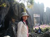 張家界導游姜怡在云南石林
